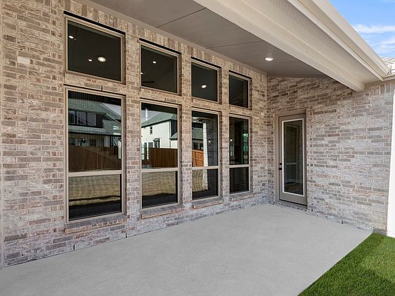 7th image of this home