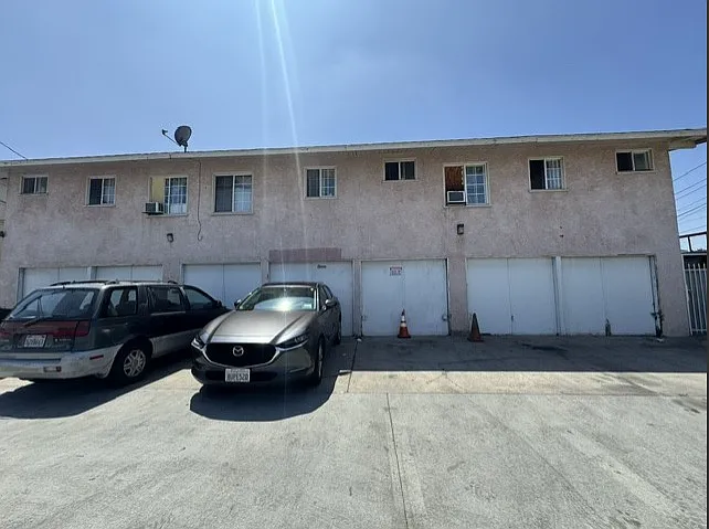 12520 York Ave #A — Photo 6