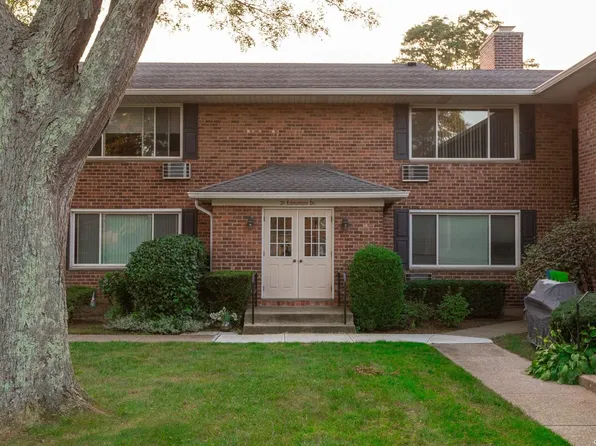 31 Edmunton Drive #14E, North Babylon, NY 11703
