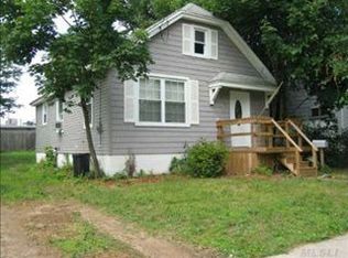 876 Mathilda Pl, Uniondale, NY 11553