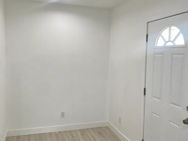 8123 Long Beach Blvd #3 — Photo 5