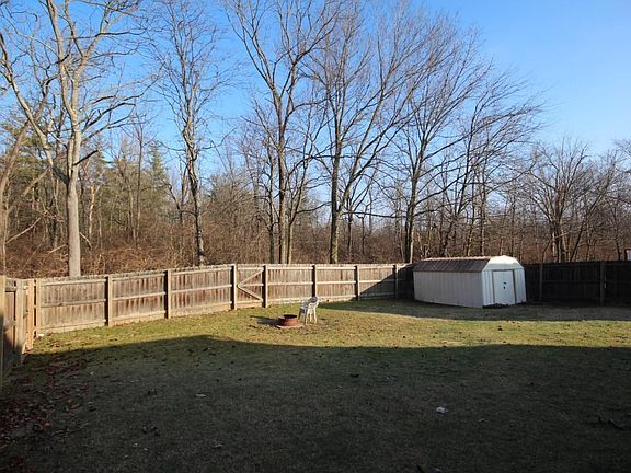 3rd image of 4340 Hickory Wood Dr