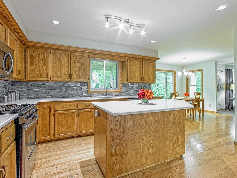 7126 New Washburn Way — Photo 11