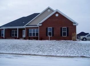 3743 Silver Sun Dr, Bowling Green, KY 42104