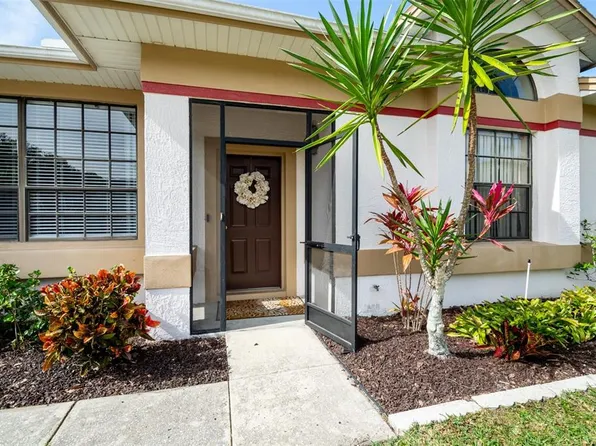 452 Waterford Cir W, Tarpon Springs, FL 34688