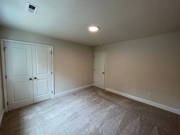 212 N Peartree Ln #E — Photo 12