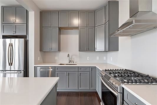 2nd image of 55 Mallory Ave APT 59