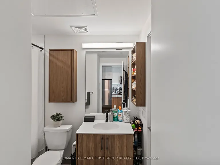 201 Brock St S #427 — Photo 40
