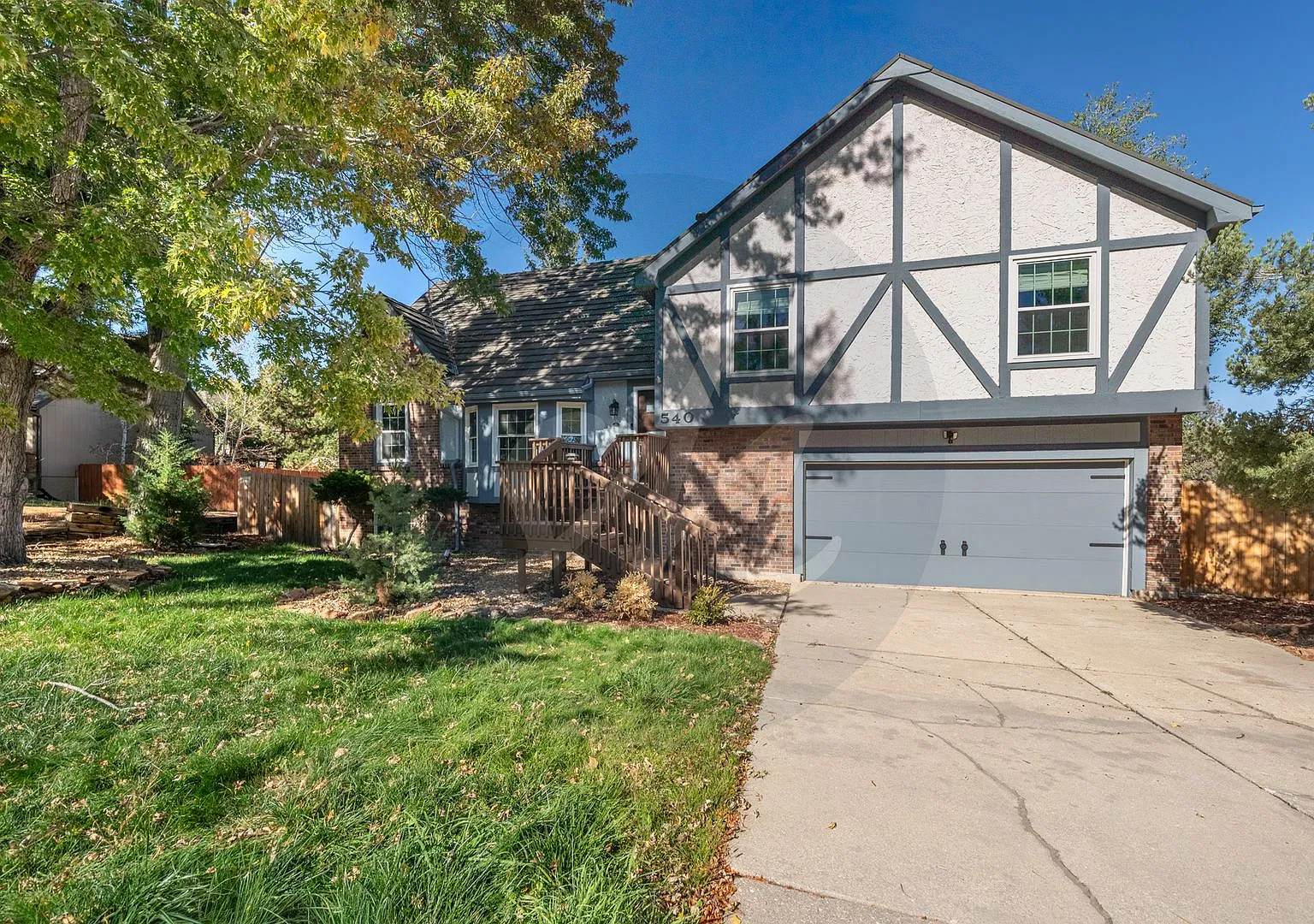 Westside home in Comstock Village — Photo 1