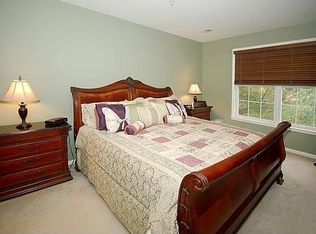 555 Saint Andrews Pl, Englishtown, NJ 07726