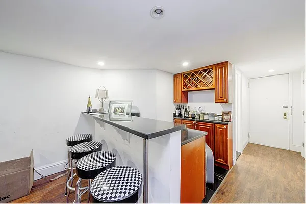 Rented by Douglas Elliman | media 35