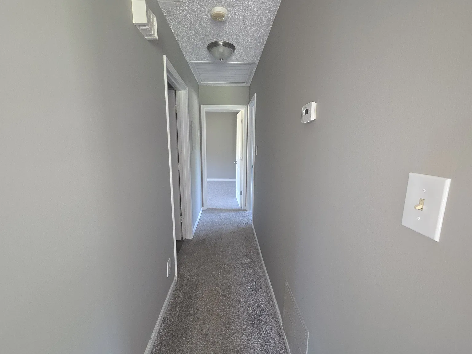2 bed, 1300 sqft, $1,490 — Photo 4