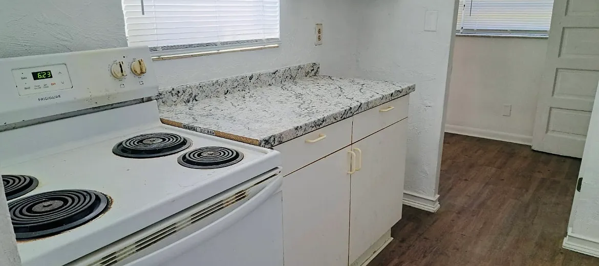 2 bed, 855 sqft, $1,450 — Photo 4