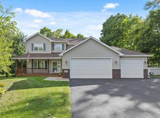 8549 Woodland Curv, Saint Bonifacius, MN 55375
