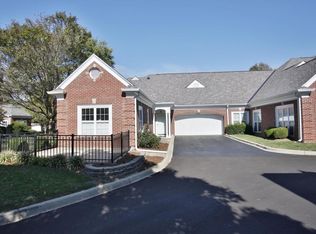 5931 Ashwood Bluff Dr, Louisville, KY 40207