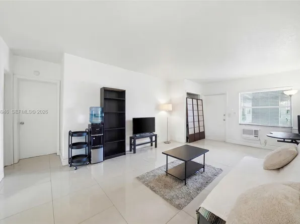 1100 NE 9th Ave APT 105, Fort Lauderdale, FL 33304