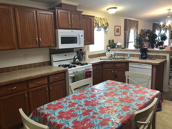 2nd image of 9854 Sandringham Dr