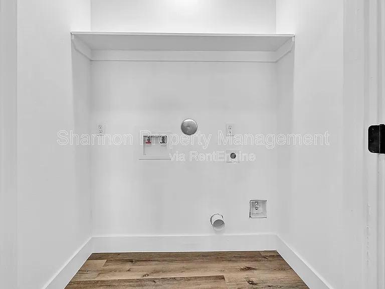 224 Everton St — Photo 18