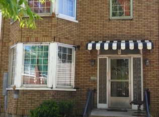 8346 S Burnham Ave, Chicago, IL 60617