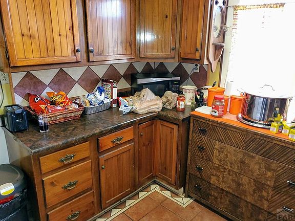 5th image of 1221 E 9th St