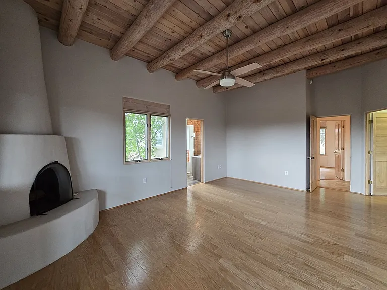 4 Inez Ct — Photo 15
