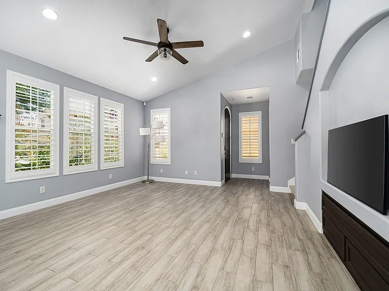 52210 Rosewood Ln — Photo 8