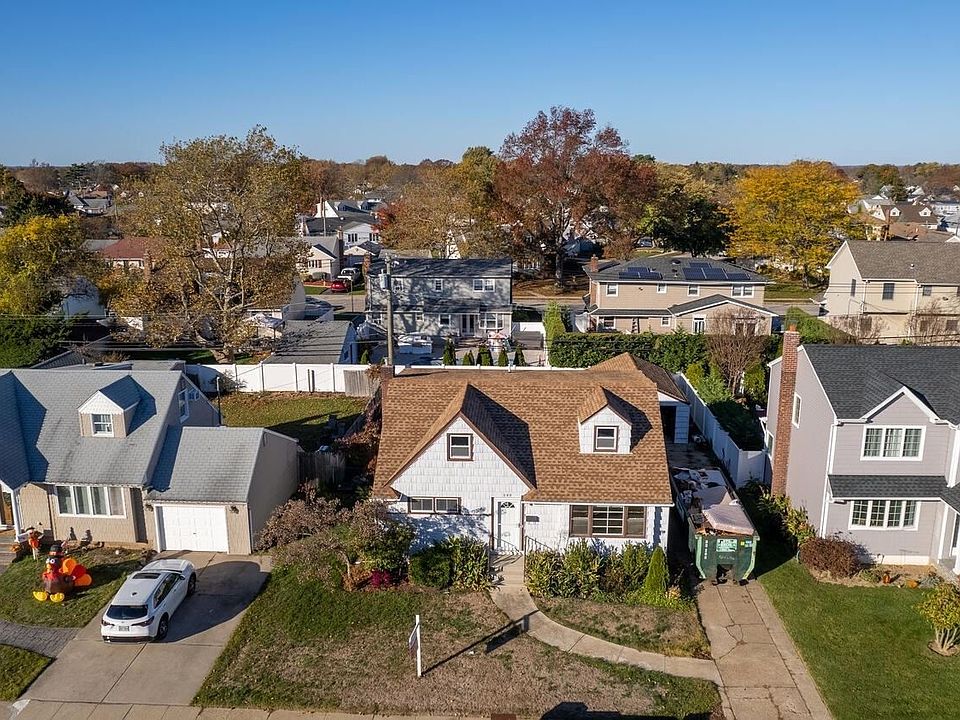 848 Helene St, Wantagh, NY 11793 MLS 3442809 Zillow