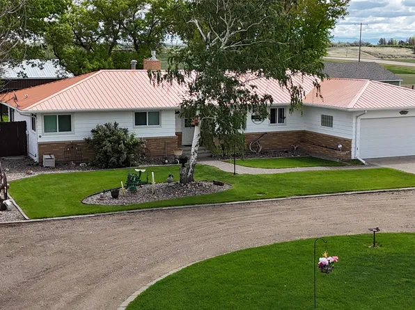 615 6th Ave E, Gildford, MT 59525