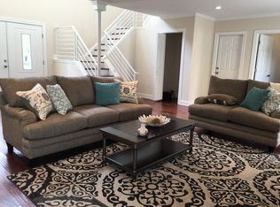 38 Mimosa Ln, Levittown, PA