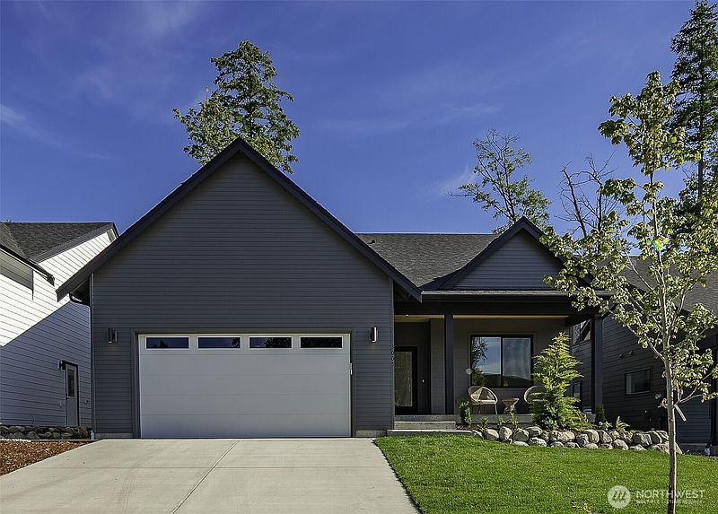2nd image of 3005 Cedar View Way