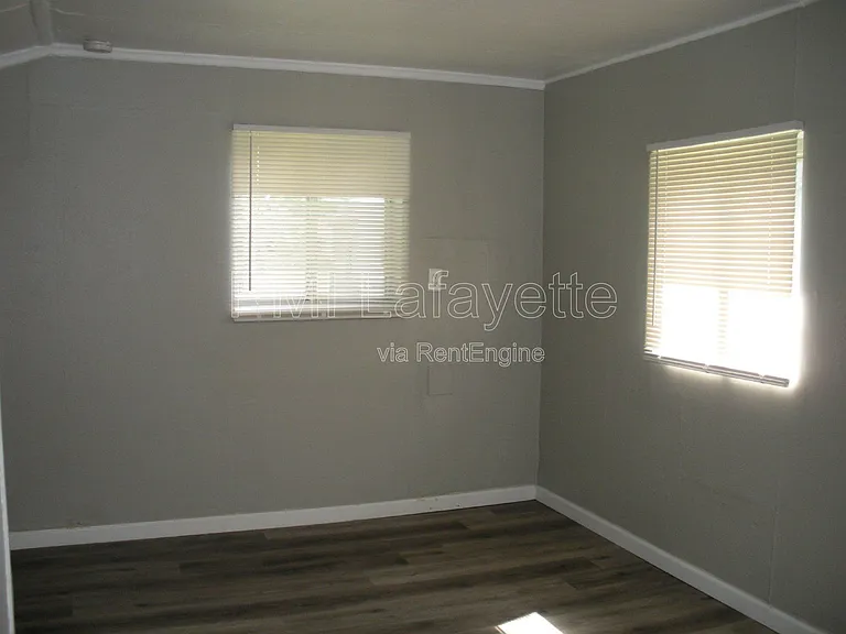 1724 Charles St — Photo 4