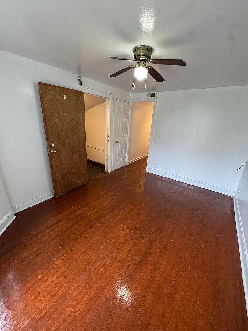 1 bed, 1.0 bath, 975 sqft, $1,250 — Photo 3