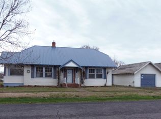 265 E Furnish Ave, Stanfield, OR 97875
