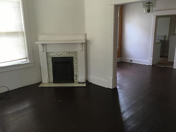 2nd image of 1447 N Main St