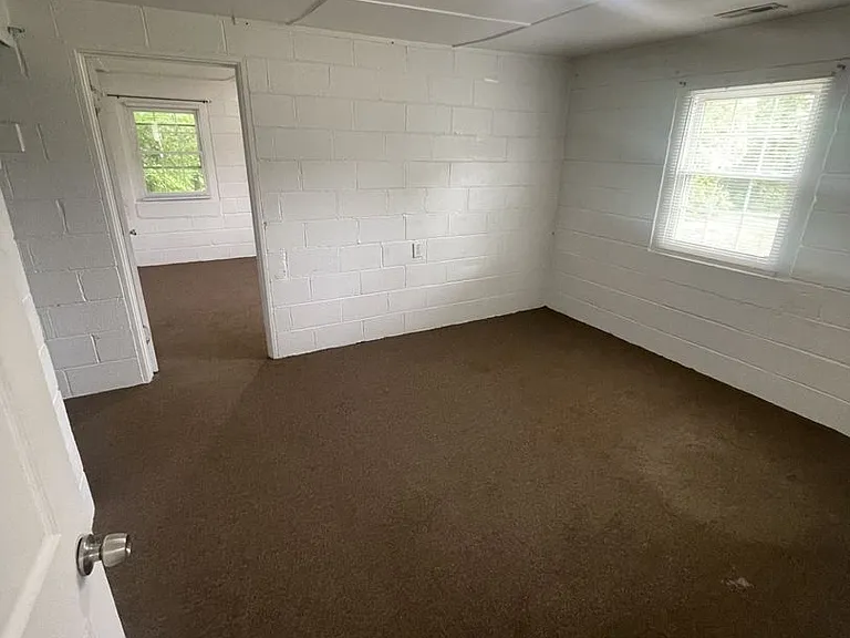 1119 Gregg St — Photo 9