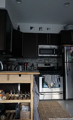 Rented by Realty 2000 Corp | media 8