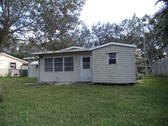 5th image of 9445 SW 52nd St
