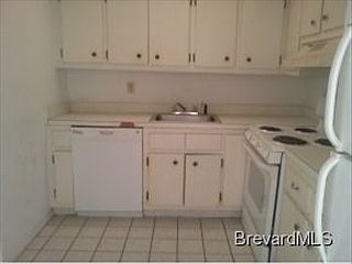 2nd image of 223 Columbia Dr APT 113