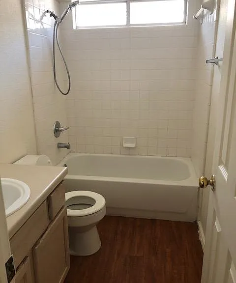 122 Cedargrove St — Photo 12