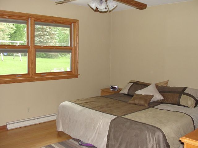 Master Bedroom w/ Hardwood & WIC