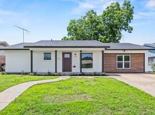 2134 Bowie Dr, Carrollton, TX 75006