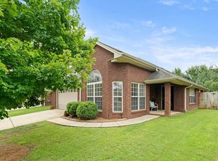 2076 Edgewood Dr, Moody, AL 35004