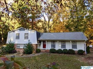 2618 Guenevere Ave SE, Huntsville, AL 35803