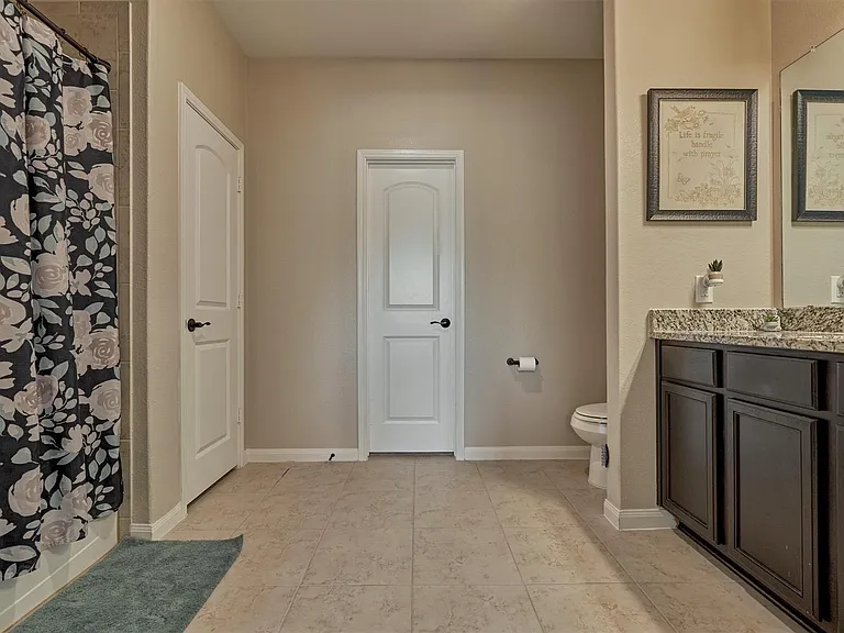 8884 Oval Glass St — Photo 30