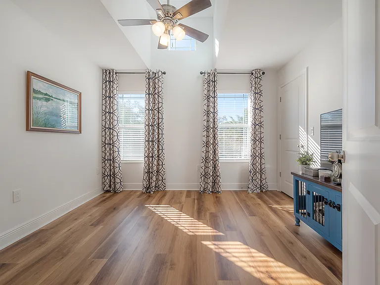 1714 E Lambright St — Photo 34