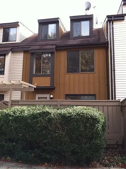 Forest View Pl — Photo 1