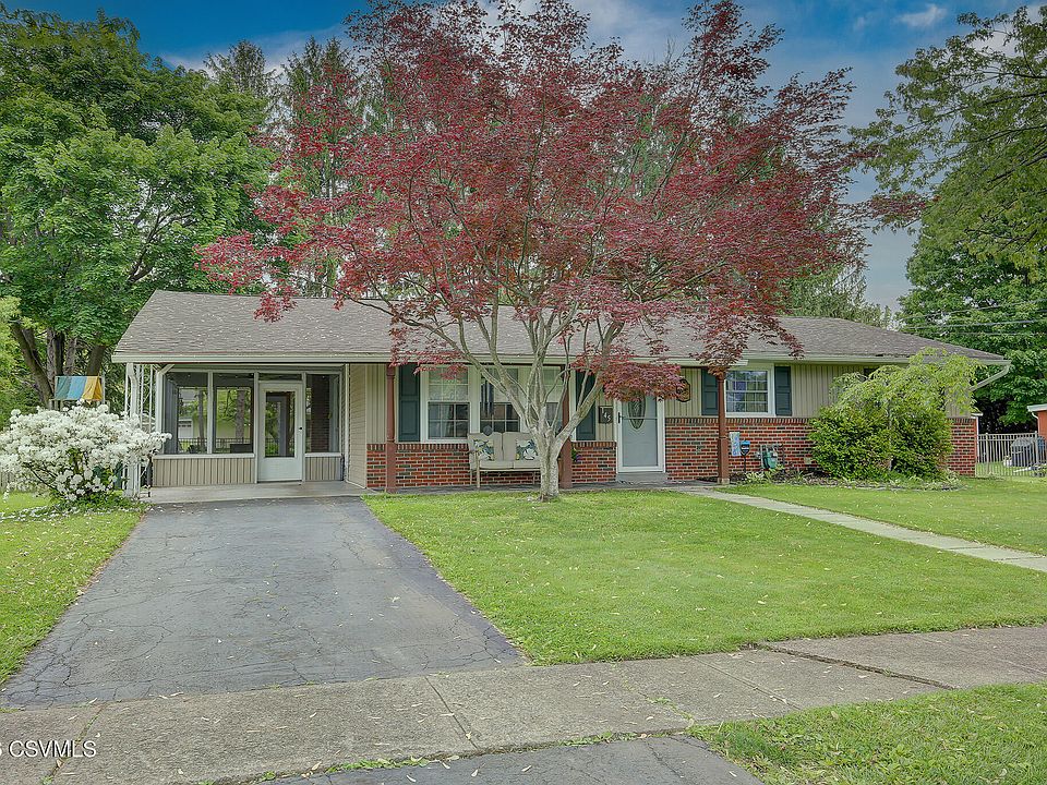 1st image of 145 Robin Ln