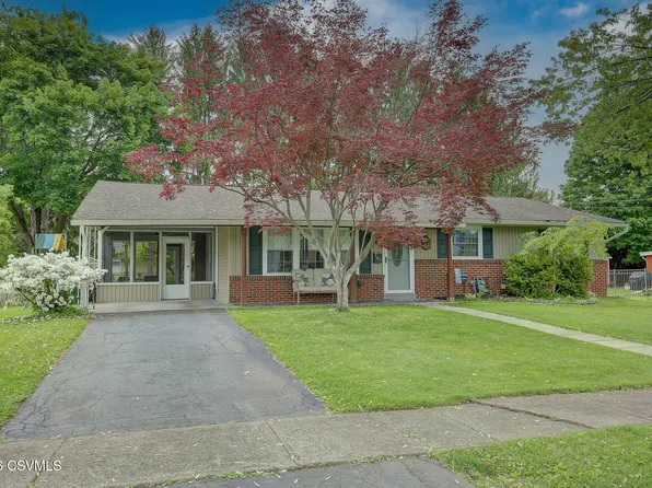 145 Robin Ln, Bloomsburg, PA 17815
