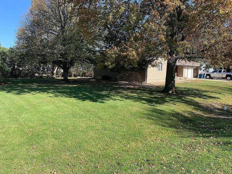 1st image of 402 E Lilac Dr