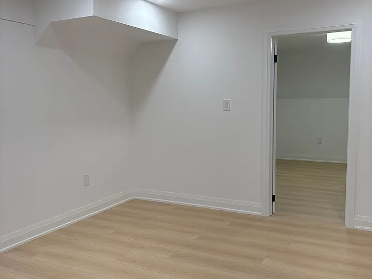 64 Charlotte Abby Dr #BASEMENT — Photo 11